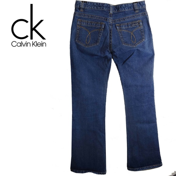C K Woman JEANS Medium WASH BLUE DENIM SIZE 10/33. - Picture 2 of 5